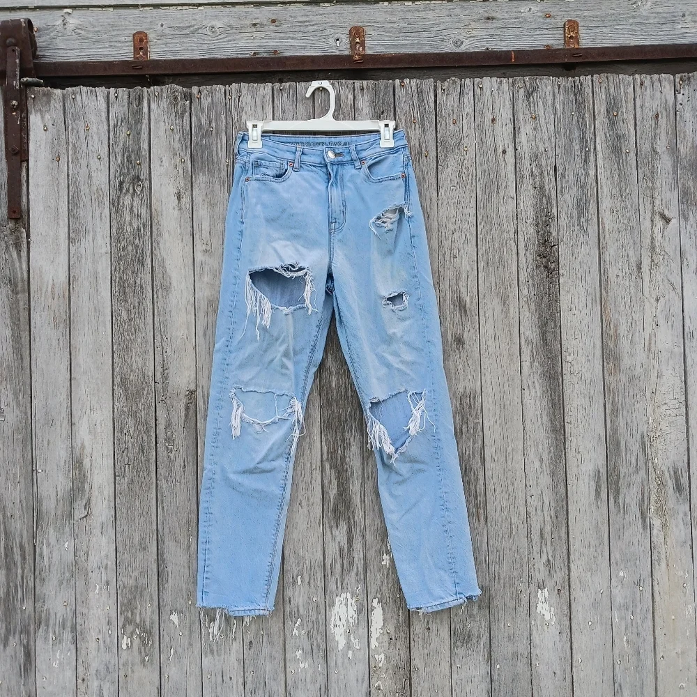 American Eagle Mom‎ Jean Distressed Ripped Womens Sz 0 Regular High Rise  Denim
